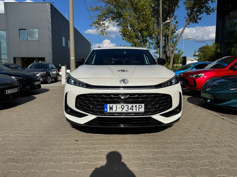 MG HS Hybrid+ Exclusive 2025 – zdjęcie 11 z 15