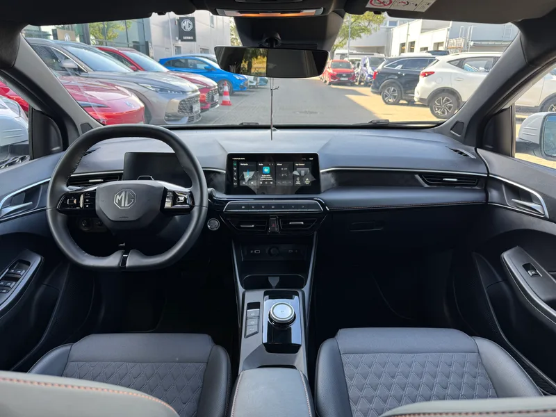 MG MG3 1.5 HEV+ Exclusive 2025 – zdjęcie 9 z 15