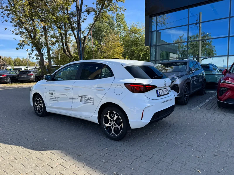 MG MG3 1.5 HEV+ Exclusive 2025 – zdjęcie 12 z 15