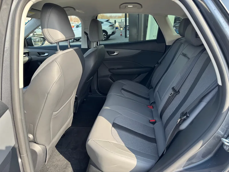 MG S5 EV 64 kWh LR Exclusive Long Range 2026 – zdjęcie 12 z 15