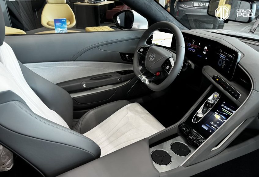 4428 mg cyberster awd 77 kwh srebrny cosmic silver mg motor pgd torunska warszawa