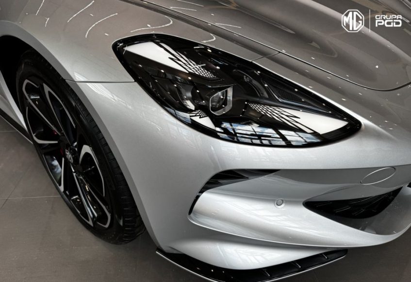 4978 mg cyberster awd 77 kwh srebrny cosmic silver mg motor pgd torunska warszawa