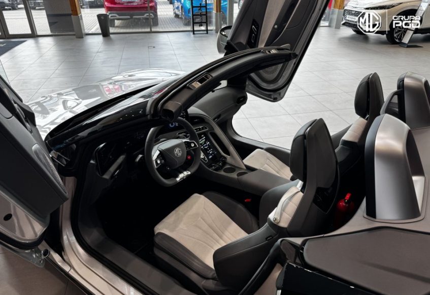 5771 mg cyberster awd 77 kwh srebrny cosmic silver mg motor pgd torunska warszawa