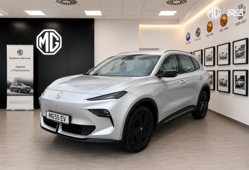 6842 mg s5 ev samochod elektryczny excite standard range 49 kwh 170 km mg motor pgd krakow 1