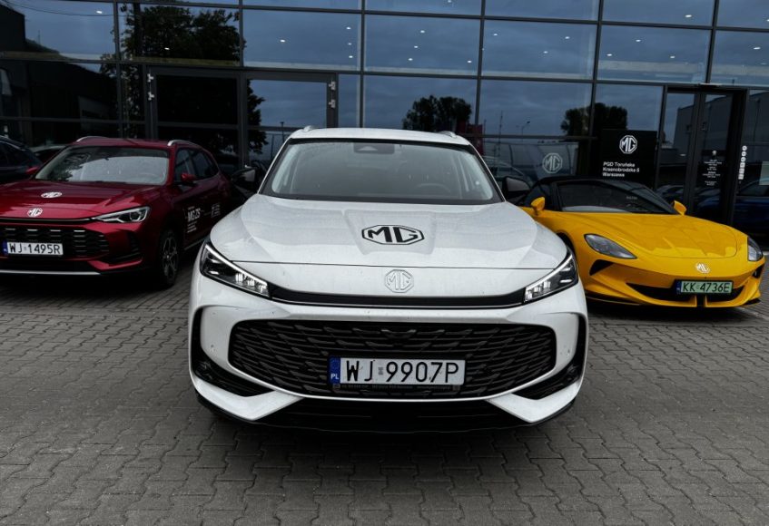 7390 mg hs phev plug in hybrid exclusive mg motor pgd torunska warszawa krasnobrodzka