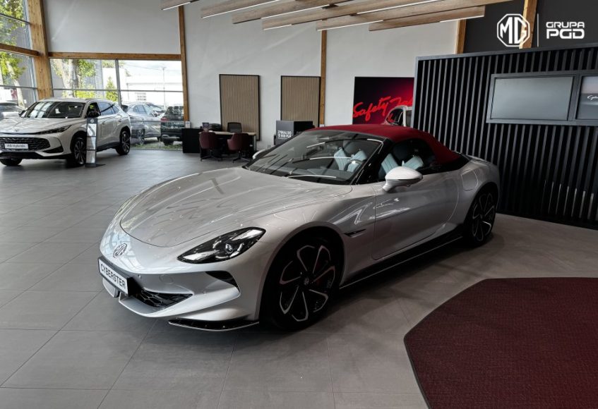 9830 mg cyberster awd 77 kwh srebrny cosmic silver mg motor pgd torunska warszawa